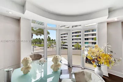 448 Ocean #302, Miami Beach, FL 33139 - Photo 8