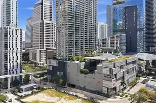 31 SE 6th, Miami, FL 33131 - Photo 38