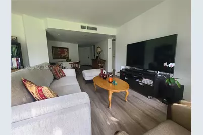 3475 N Country Club #202, Aventura, FL 33180 - Photo 8