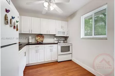 7703 Camino Real #A105, Miami, FL 33143 - Photo 2
