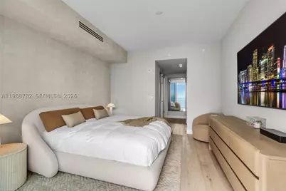 300 Biscayne Boulevard #2605W, Miami, FL 33131 - Photo 14