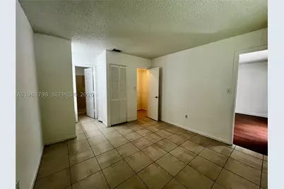 6001 Shakerwood #204, Tamarac, FL 33319 - Photo 10