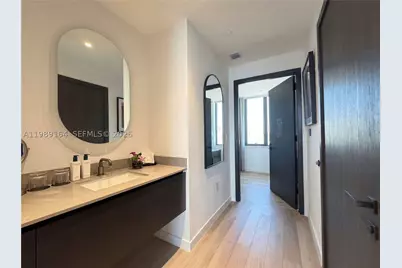 20 NE 11th #4803A, Miami, FL 33132 - Photo 10