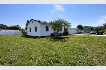 2450 NW 157th St, Miami Gardens, FL 33054 - Photo 18