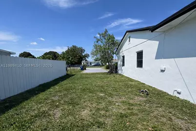 2450 NW 157th St, Miami Gardens, FL 33054 - Photo 22