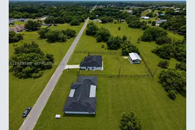 1715 McArthur, Lehigh Acres, FL 33972 - Photo 36