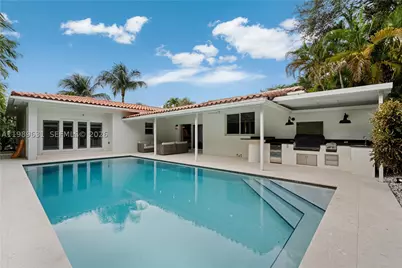 426 Hardee, Coral Gables, FL 33146 - Photo 18