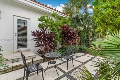 426 Hardee, Coral Gables, FL 33146 - Photo 16
