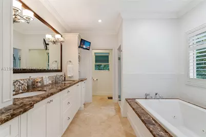 426 Hardee, Coral Gables, FL 33146 - Photo 8