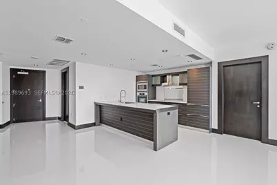 200 Biscayne Boulevard #3707, Miami, FL 33131 - Photo 12