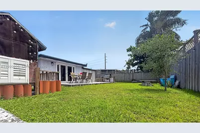 136 SE 2nd, Dania Beach, FL 33004 - Photo 22
