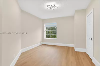 4953 Kensington, Coral Springs, FL 33076 - Photo 32