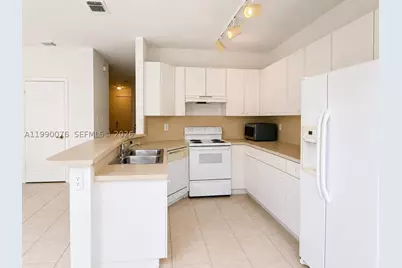 16649 SW 80th, Miami, FL 33193 - Photo 8