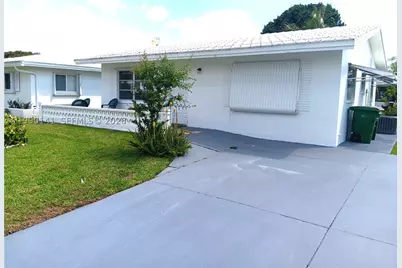 7004 NW 67th, Tamarac, FL 33321 - Photo 2
