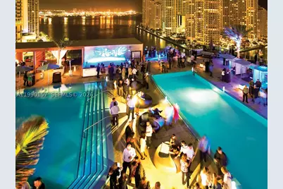 200 Biscayne Blvd #4512, Miami, FL 33131 - Photo 18