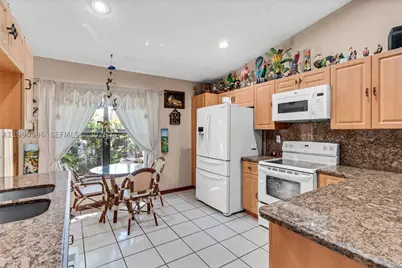 15012 SW 45th, Miami, FL 33185 - Photo 12