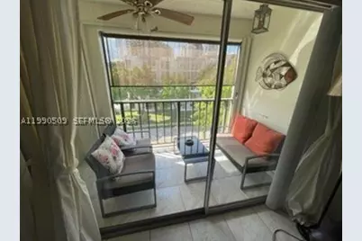 201 178th #423, Sunny Isles Beach, FL 33160 - Photo 2