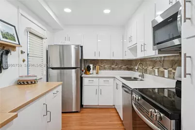 3101 N Country Club #102, Aventura, FL 33180 - Photo 1