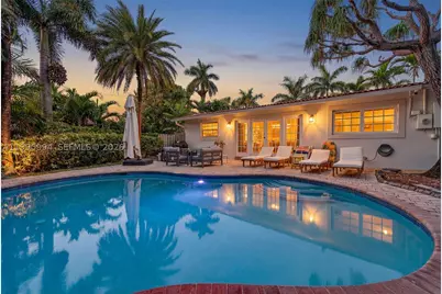 1661 Bel Air, Lauderdale by the Sea, FL 33062 - Photo 2