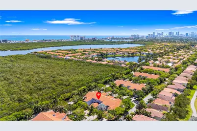 1120 Canella #1120, Hollywood, FL 33019 - Photo 2