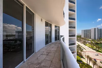 16001 Collins #1005, Sunny Isles Beach, FL 33160 - Photo 12