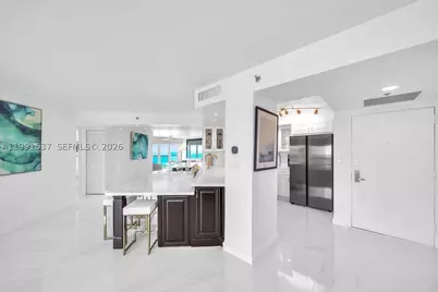 6767 Collins #1110, Miami Beach, FL 33141 - Photo 14
