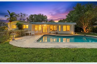 8285 SW 104th, Miami, FL 33156 - Photo 4