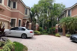 2800 Kinsington, Weston, FL 33332 - Photo 2
