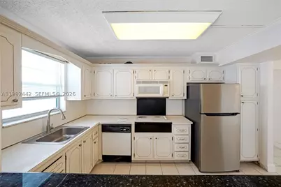 137 Golden Isles #1214, Hallandale Beach, FL 33009 - Photo 8