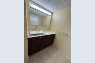 4848 NW 24th #309, Lauderdale Lakes, FL 33313 - Photo 10
