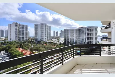 3500 Mystic Pointe #1207, Aventura, FL 33180 - Photo 32
