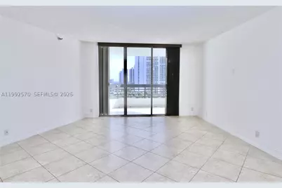 3500 Mystic Pointe #1207, Aventura, FL 33180 - Photo 4