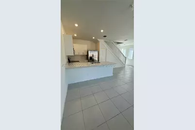 679 SE 13th St, Homestead, FL 33034 - Photo 4