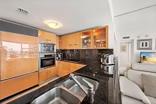 6801 Collins, Miami Beach, FL 33141 - Photo 14