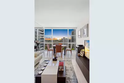 6801 Collins #1414, Miami Beach, FL 33141 - Photo 12