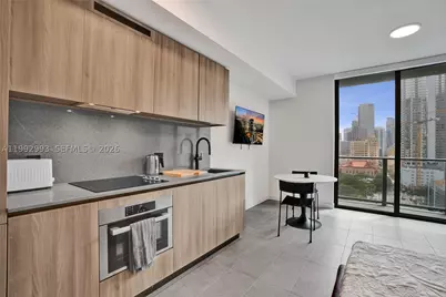 121 NE 5th #1404, Miami, FL 33132 - Photo 4