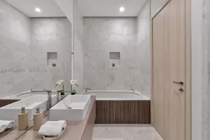 1000 Brickell, Miami, FL 33131 - Photo 26