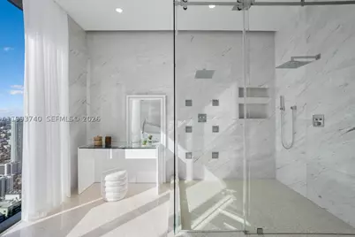 1000 Brickell #UPH6202, Miami, FL 33131 - Photo 20