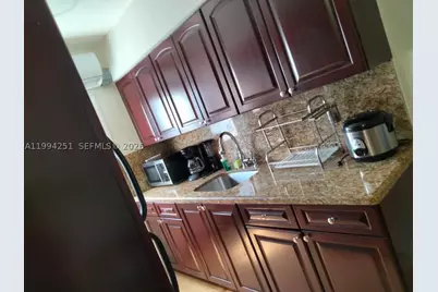 4015 Indian Creek #302, Miami Beach, FL 33140 - Photo 12