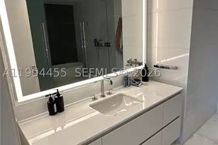300 Biscayne Blvd, Miami, FL 33131 - Photo 8