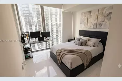 300 Biscayne Boulevard #3409W, Miami, FL 33131 - Photo 16
