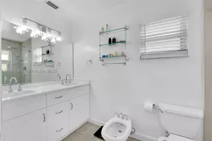 335 Virginia, Hollywood, FL 33019 - Photo 16