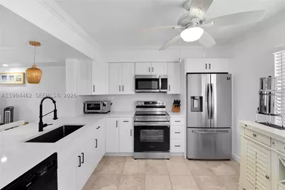 335 Virginia, Hollywood, FL 33019 - Photo 8