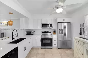 335 Virginia, Hollywood, FL 33019 - Photo 8