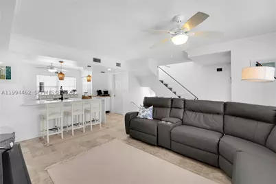 335 Virginia, Hollywood, FL 33019 - Photo 4