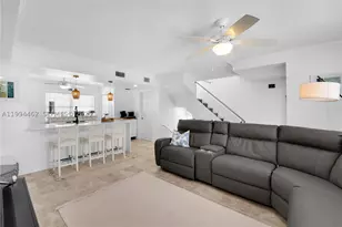 335 Virginia, Hollywood, FL 33019 - Photo 4
