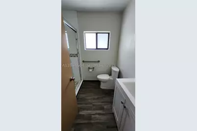 6241 NW 110th, Hialeah, FL 33012 - Photo 16