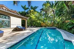 3630 Justison, Miami, FL 33133 - Photo 8