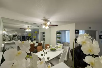12500 SW 5th #112M, Pembroke Pines, FL 33027 - Photo 2