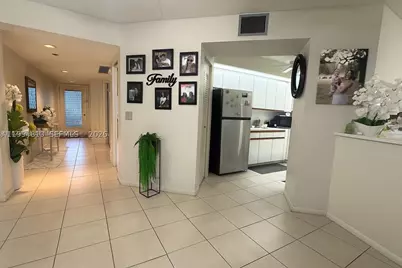 12500 SW 5th #112M, Pembroke Pines, FL 33027 - Photo 4